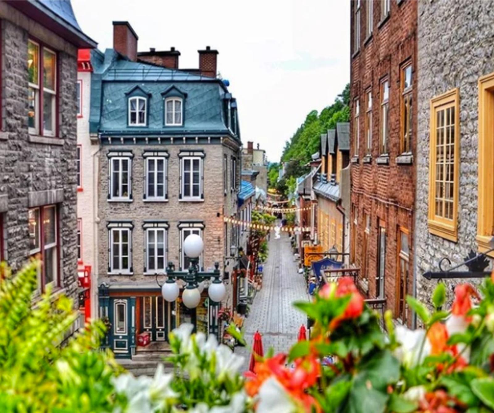 Old Quebec Street